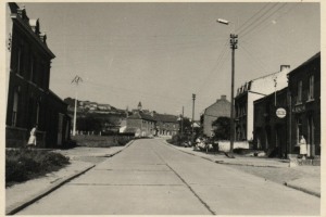 25b